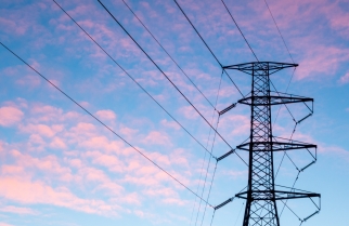 Pylon with cables